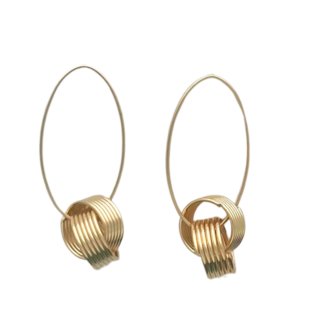 SE912  18K Gold Plated oval earrings with interlocking circles